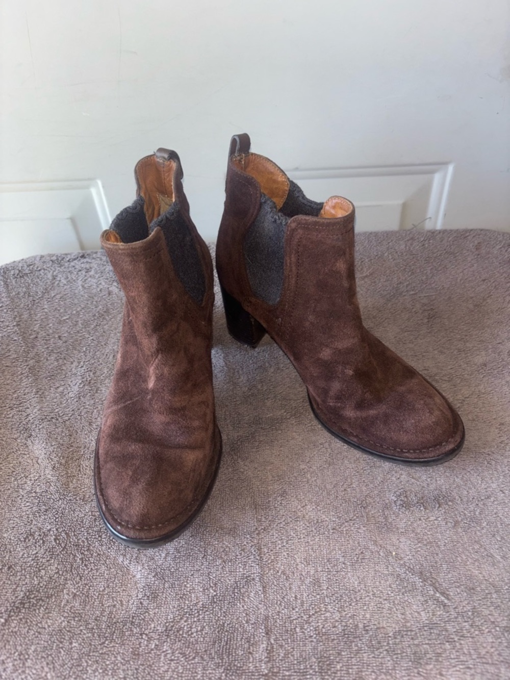 Alberto Fermani brown suede lug sole ankle boots size 37.5 EU 6.5 US